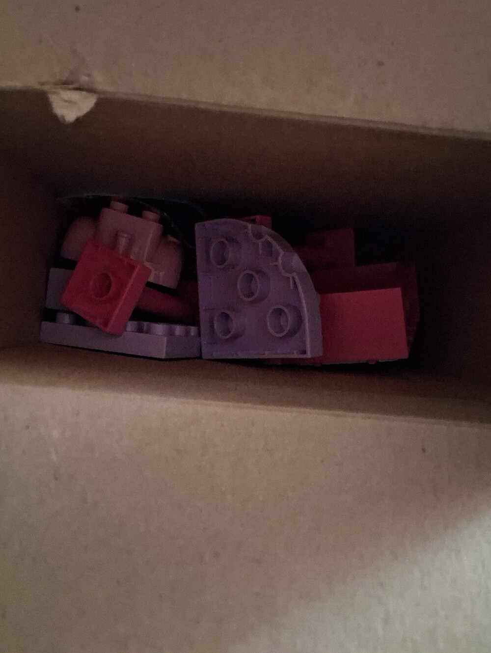 Lego Duplo Minnie’s Pink Birthday Party Playset - Picture 2 of 4